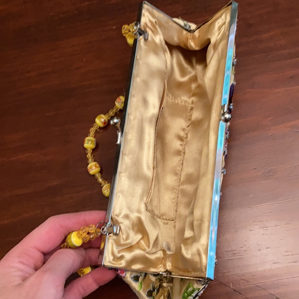 Festive clutch! - Picture 8 of 15
